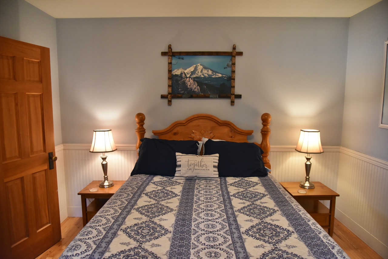 Downstairs Bed_3Bed 3Bath Siskiyou Vacation Home_McCloud Vacation Home_California Vacation Home_www.McCloudVacationHome.com_Vacation Home in McCloud California_Mt. Shasta Vacation Home_Mt. Shasta Ski Park_No