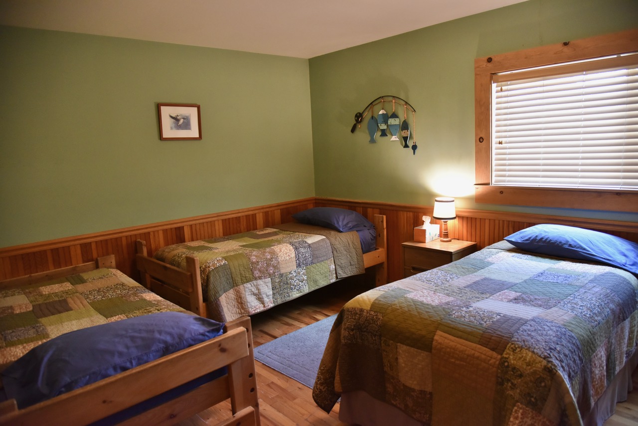 Bunk Bed Room_3Bed 3Bath Siskiyou Vacation Home_McCloud Vacation Home_California Vacation Home_www.McCloudVacationHome.com_Vacation Home in McCloud California_Mt. Shasta Vacation Home_Mt. Shasta Ski Park_Nor