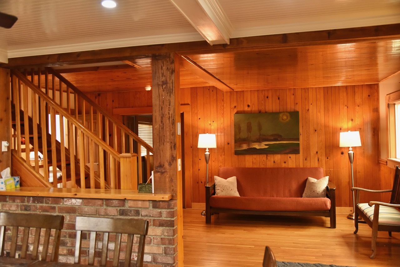 Den_3Bed 3Bath Siskiyou Vacation Home_McCloud Vacation Home_California Vacation Home_www.McCloudVacationHome.com_Vacation Home in McCloud California_Mt. Shasta Vacation Home_Mt. Shasta Ski Park_Northern Cali