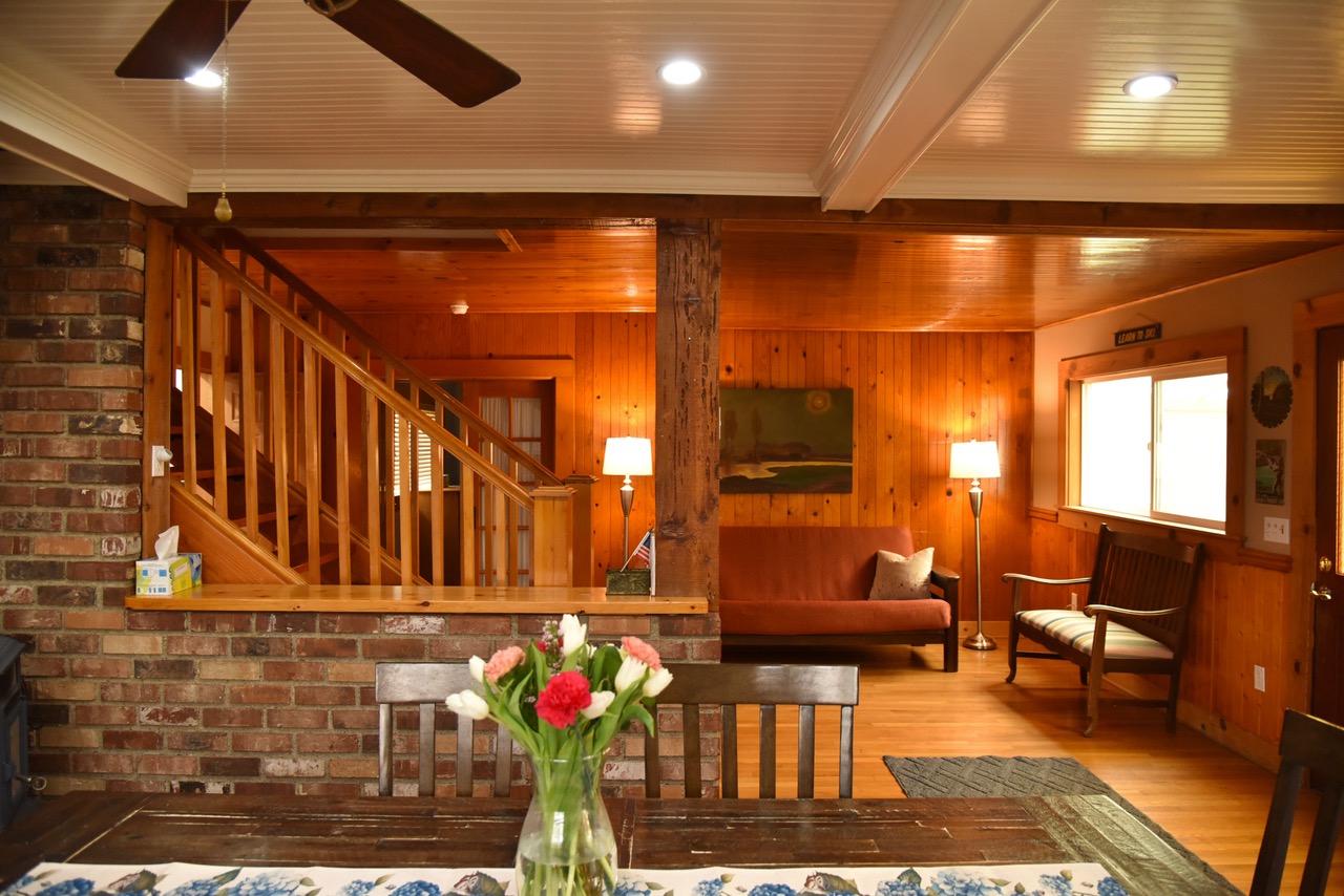 Kitchen_Den 5_McCloud Vacation Home_www.McCloudVacationHome.com_Vacation Home in McCloud California_Mt. Shasta Vacation Home_Mt. Shasta Ski Park_Northern California Vacation_415-577-5198