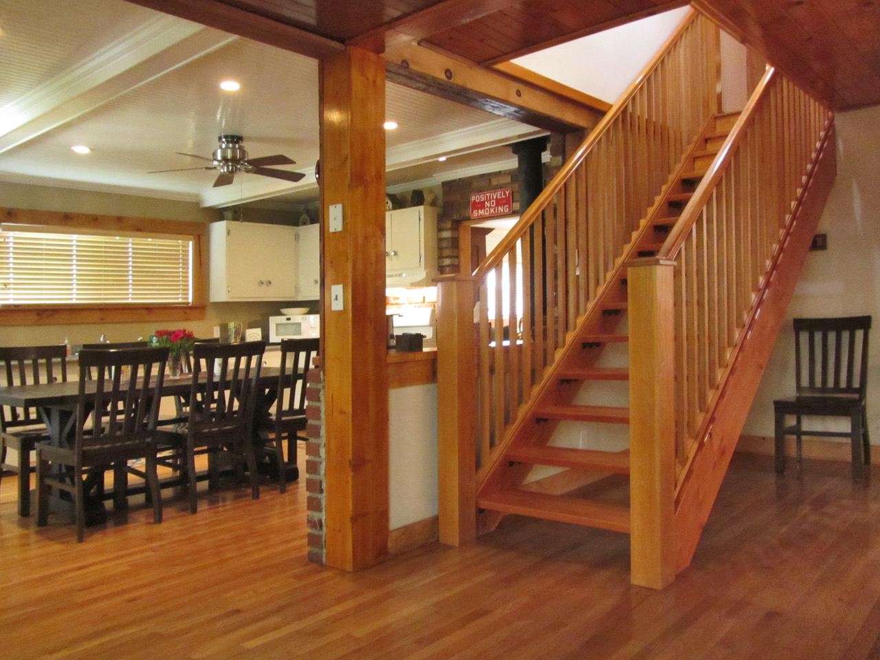 Kitchen_3Bed 3Bath Siskiyou Vacation Home_McCloud Vacation Home_California Vacation Home_www.McCloudVacationHome.com_Vacation Home in McCloud California_Mt. Shasta Vacation Home_Mt. Shasta Ski Park_Northern