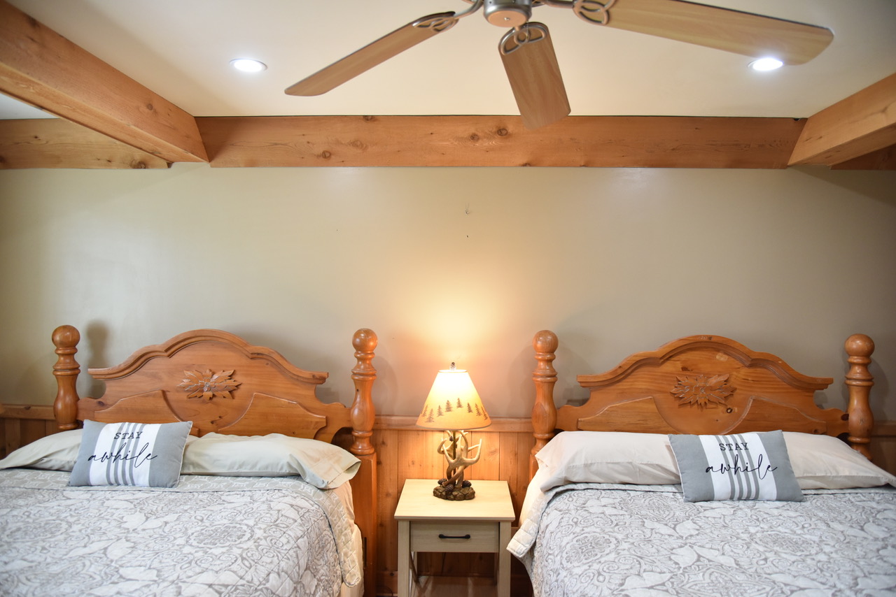 1_Upstairs_3Bed 3Bath Siskiyou Vacation Home_McCloud Vacation Home_California Vacation Home_www.McCloudVacationHome.com_Vacation Home in McCloud California_Mt. Shasta Vacation Home_Mt. Shasta Ski Park_Northern